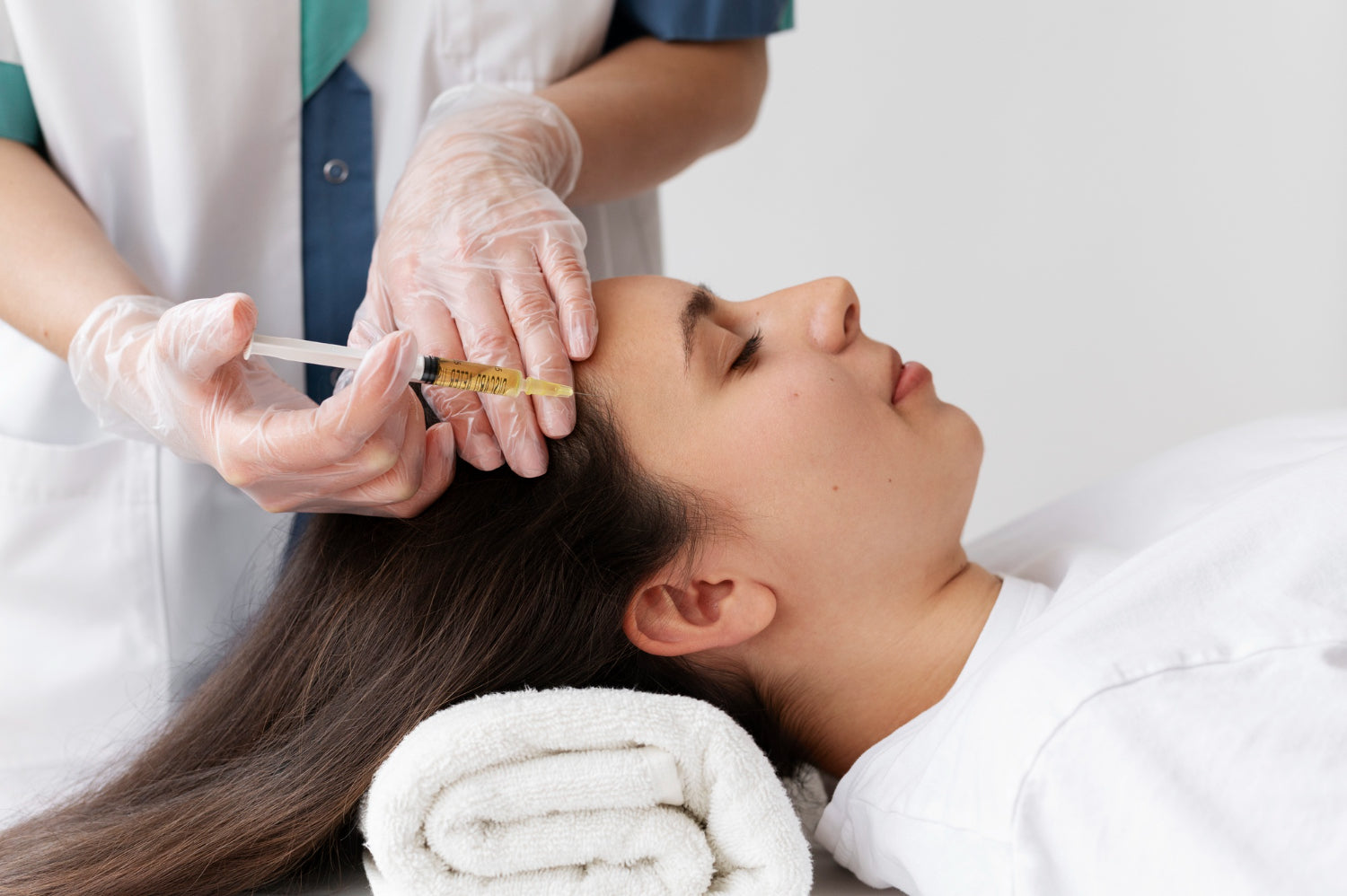 What Are Exosomes? Understanding Their Role in the Future of Regenerative Wellness